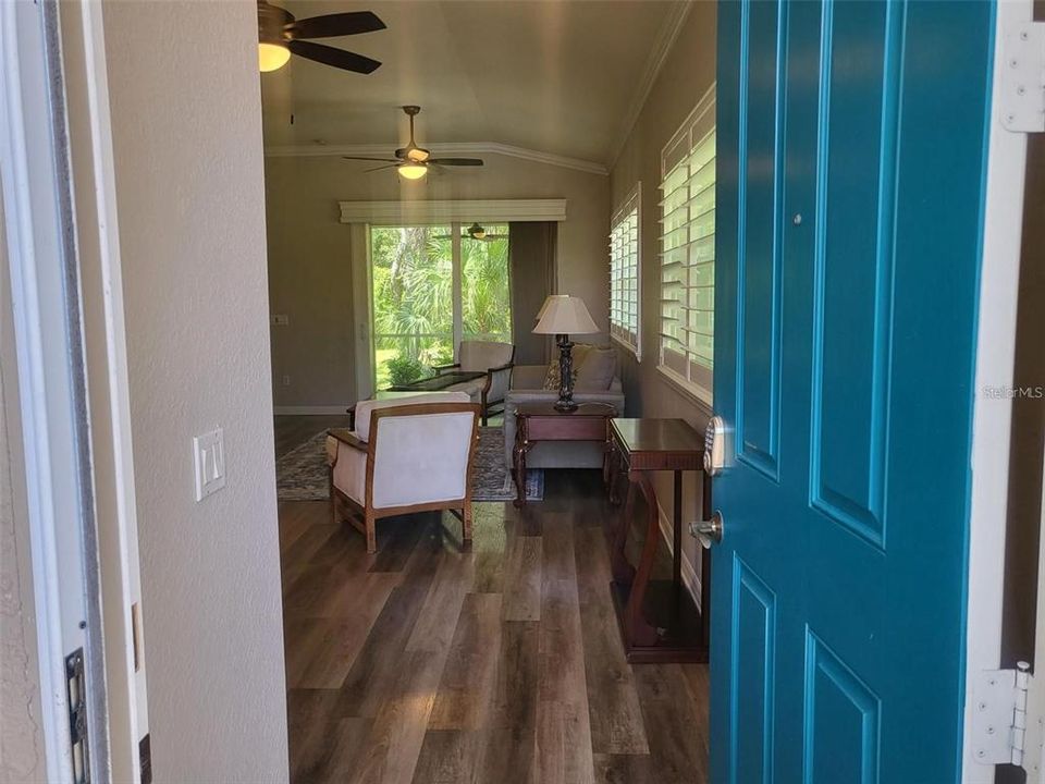 Active With Contract: $369,500 (2 beds, 2 baths, 1400 Square Feet)