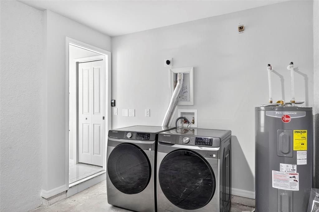 For Sale: $268,998 (3 beds, 2 baths, 1222 Square Feet)