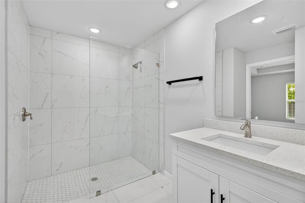 For Sale: $268,998 (3 beds, 2 baths, 1222 Square Feet)