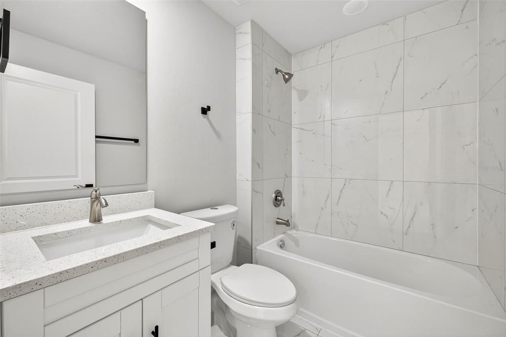 For Sale: $268,998 (3 beds, 2 baths, 1222 Square Feet)