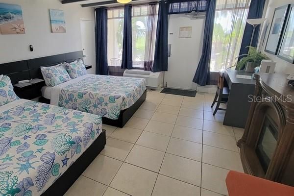 待售: $135,000 (1 贝兹, 1 浴室, 322 平方英尺)