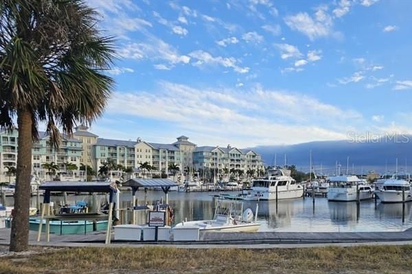 待售: $135,000 (1 贝兹, 1 浴室, 322 平方英尺)