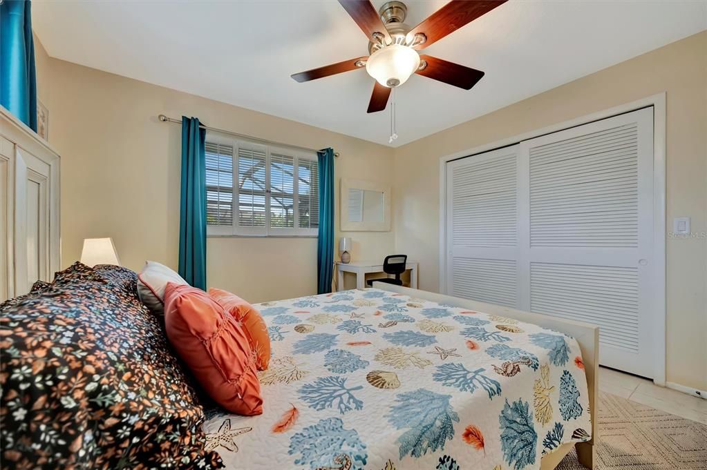 Под контрактом: $484,900 (3 спален, 2 ванн, 1580 Квадратных фут)