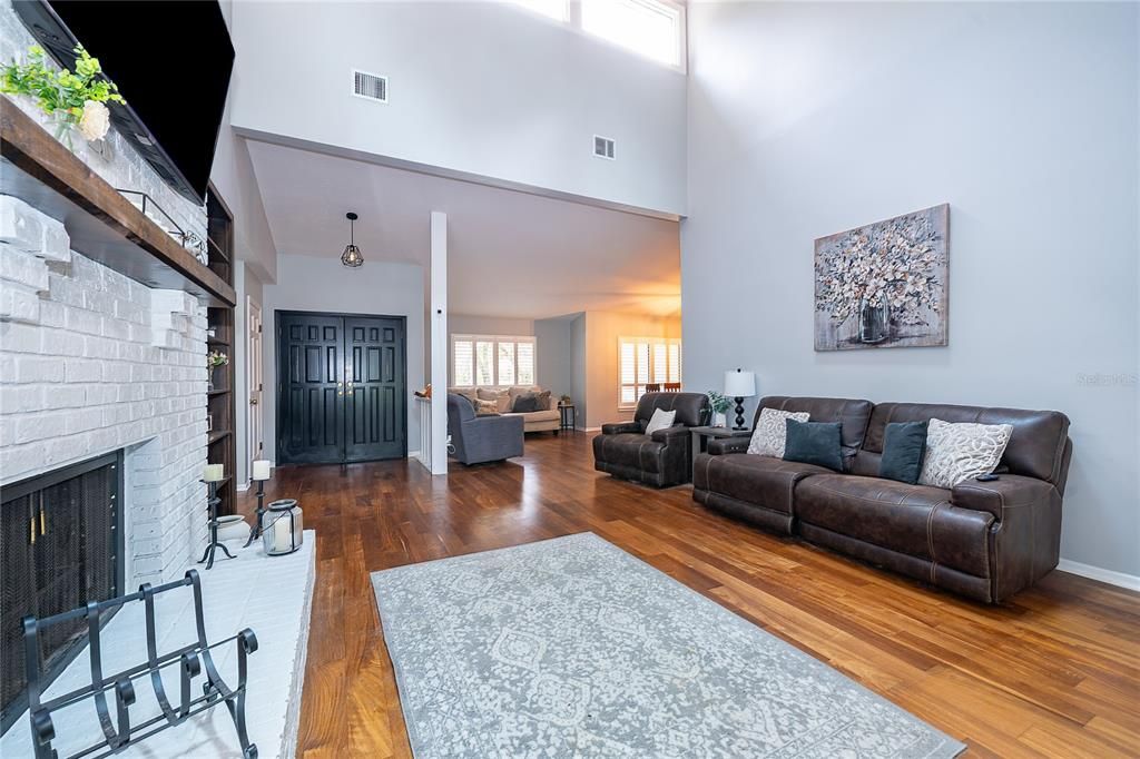 На продажу: $739,000 (4 спален, 2 ванн, 2500 Квадратных фут)