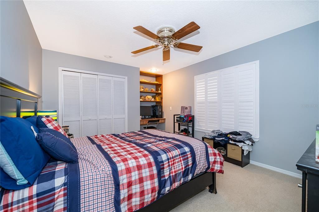 На продажу: $739,000 (4 спален, 2 ванн, 2500 Квадратных фут)