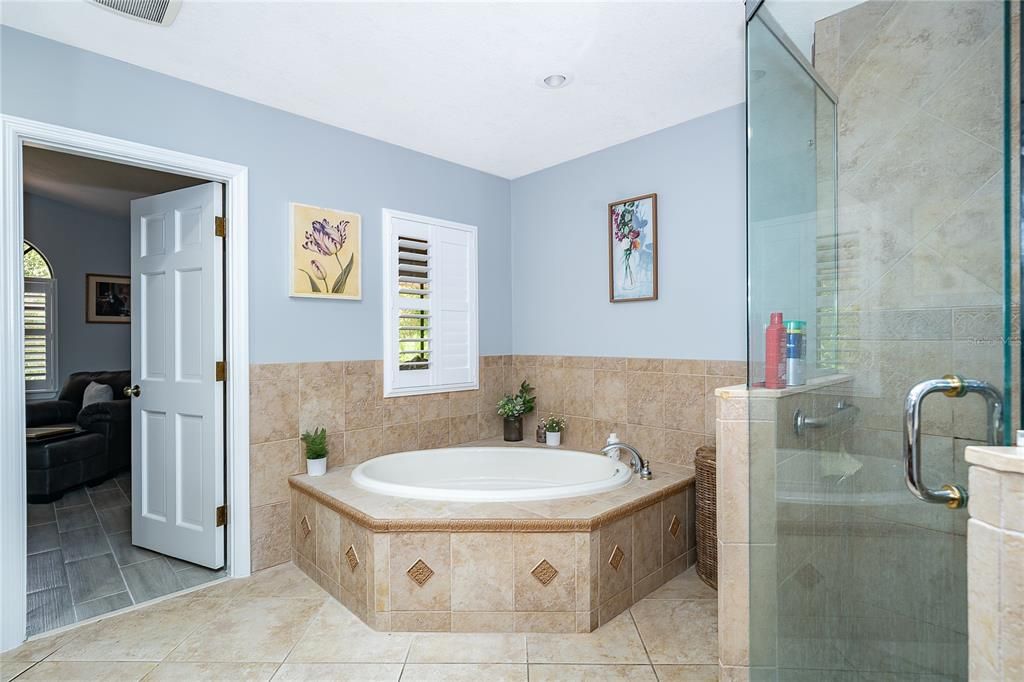 На продажу: $739,000 (4 спален, 2 ванн, 2500 Квадратных фут)