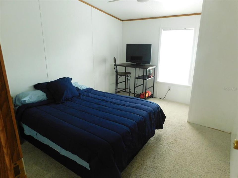 En Venta: $215,000 (4 camas, 2 baños, 1296 Pies cuadrados)