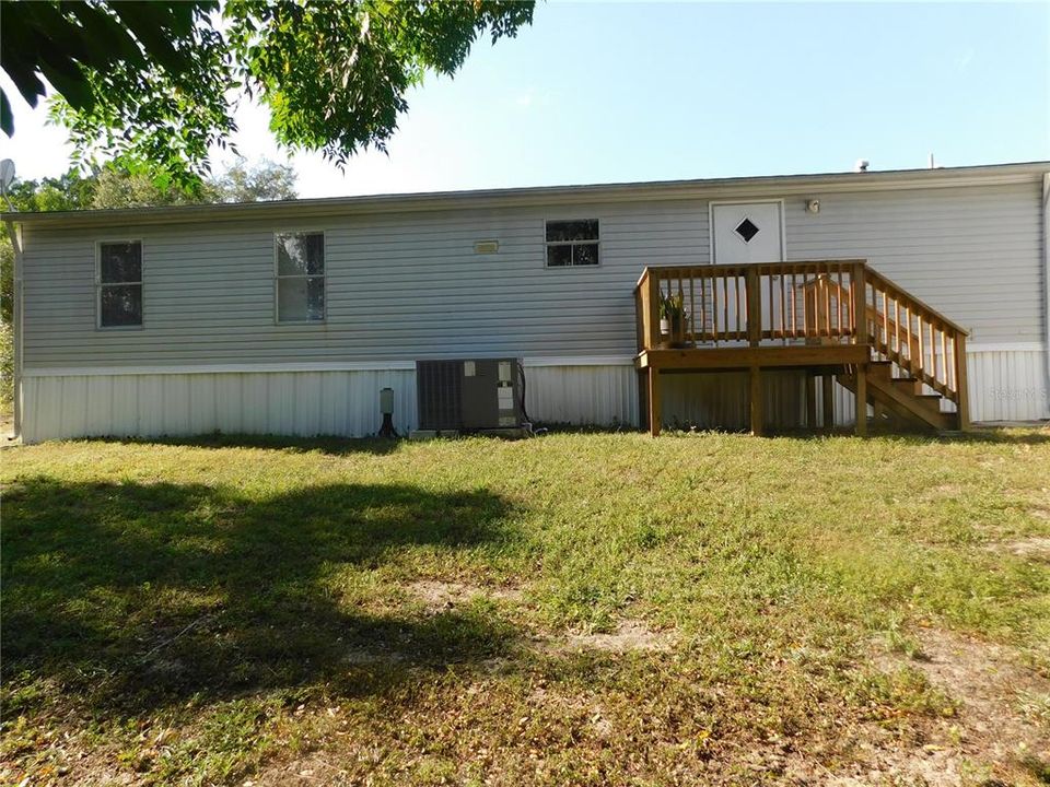 En Venta: $215,000 (4 camas, 2 baños, 1296 Pies cuadrados)