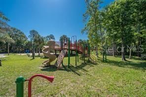 En Venta: $215,000 (4 camas, 2 baños, 1296 Pies cuadrados)