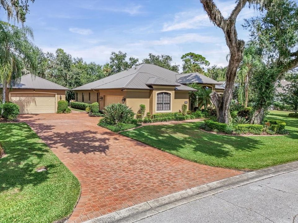 For Sale: $925,000 (3 beds, 3 baths, 3235 Square Feet)