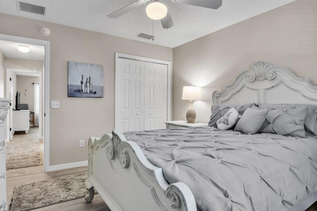 Active With Contract: $415,000 (3 beds, 2 baths, 1392 Square Feet)