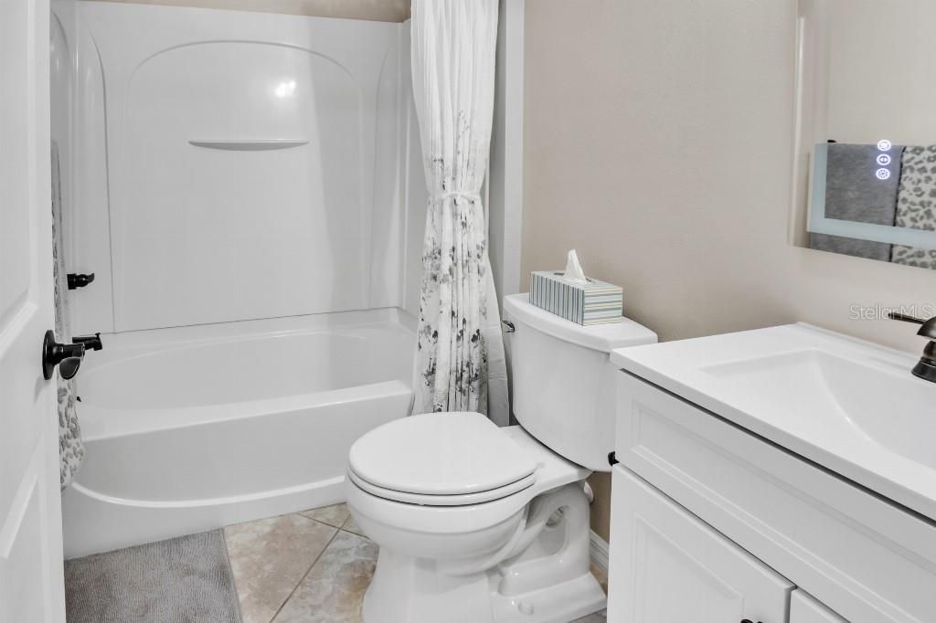 Active With Contract: $415,000 (3 beds, 2 baths, 1392 Square Feet)