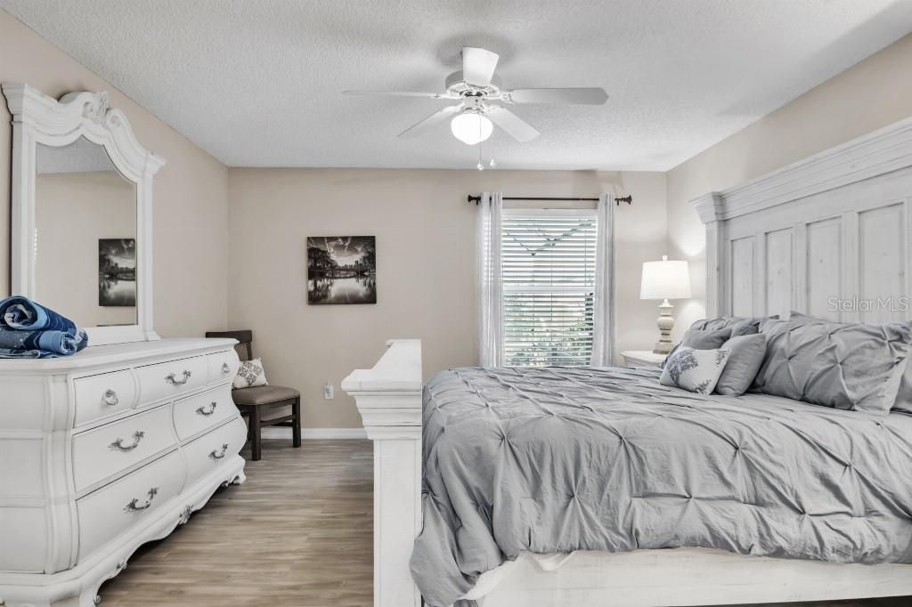 Active With Contract: $415,000 (3 beds, 2 baths, 1392 Square Feet)