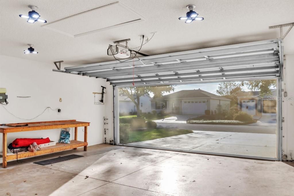 Active With Contract: $415,000 (3 beds, 2 baths, 1392 Square Feet)