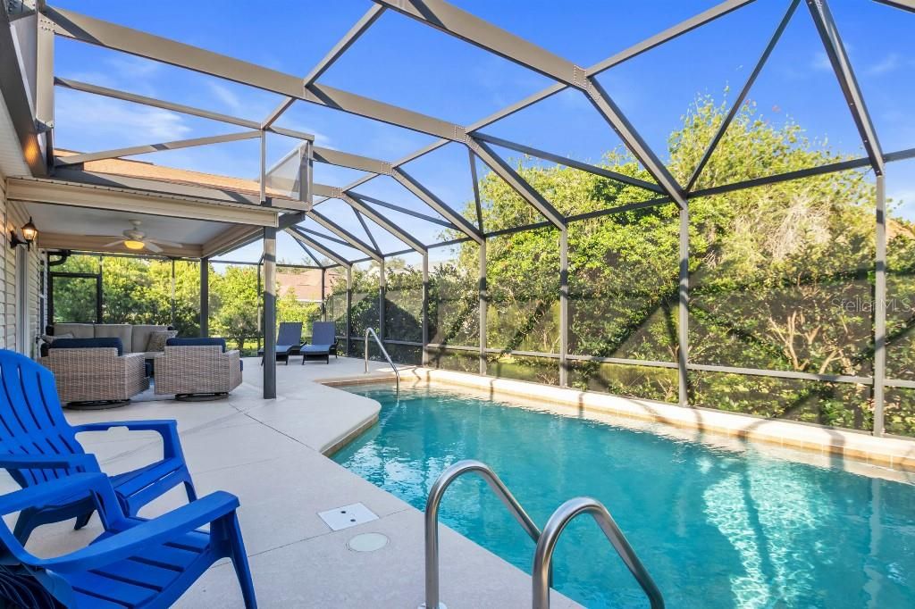 Active With Contract: $415,000 (3 beds, 2 baths, 1392 Square Feet)