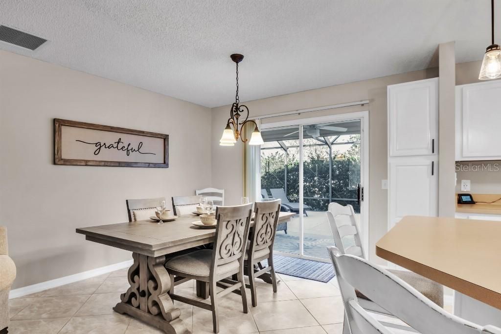 Active With Contract: $415,000 (3 beds, 2 baths, 1392 Square Feet)