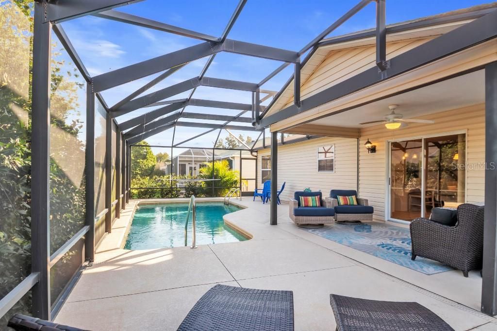 Active With Contract: $415,000 (3 beds, 2 baths, 1392 Square Feet)