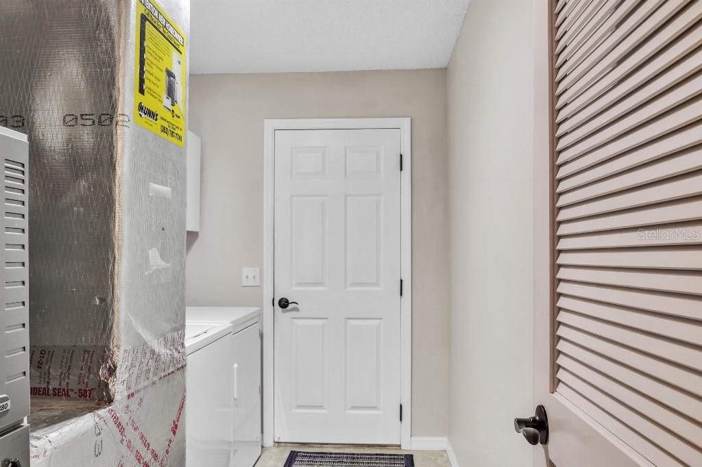 Active With Contract: $415,000 (3 beds, 2 baths, 1392 Square Feet)