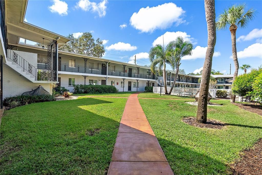 На продажу: $139,700 (1 спален, 1 ванн, 575 Квадратных фут)