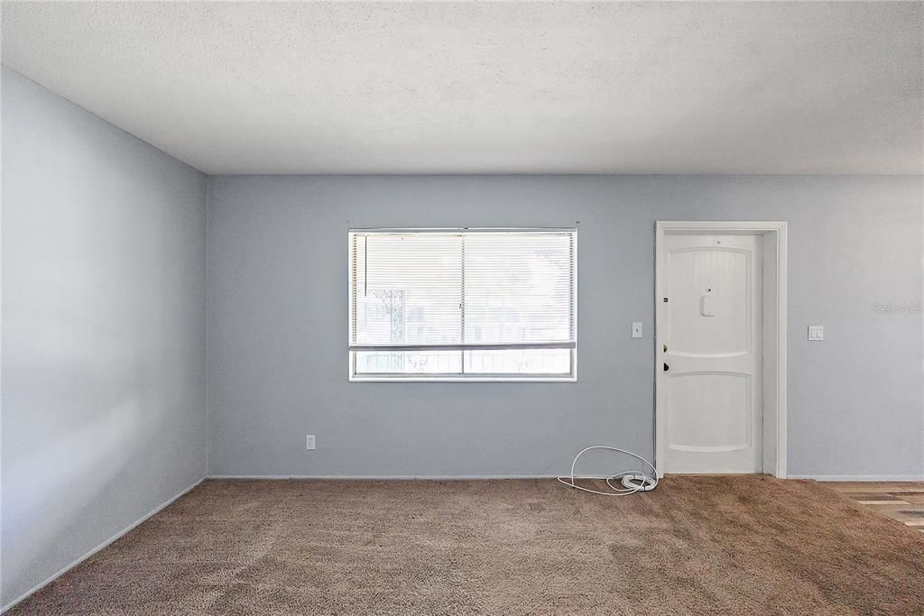 На продажу: $139,700 (1 спален, 1 ванн, 575 Квадратных фут)