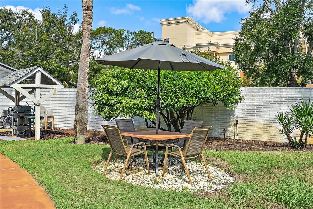 На продажу: $139,700 (1 спален, 1 ванн, 575 Квадратных фут)