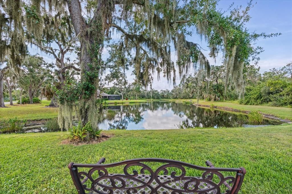 待售: $285,000 (0.53 acres)