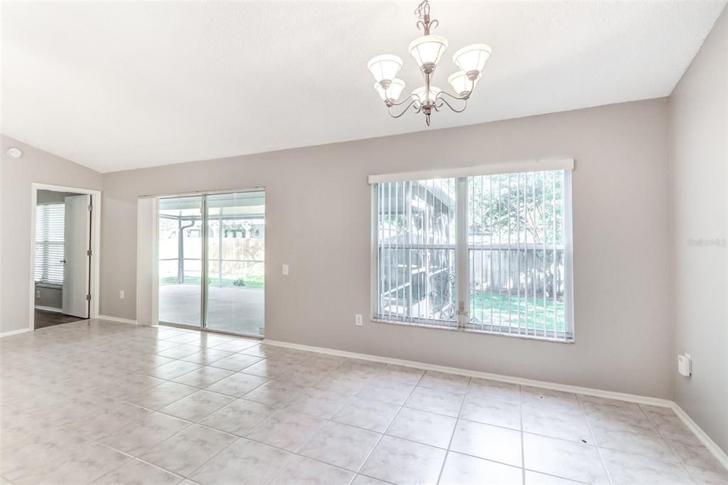 В аренду: $2,250 (3 спален, 2 ванн, 1505 Квадратных фут)