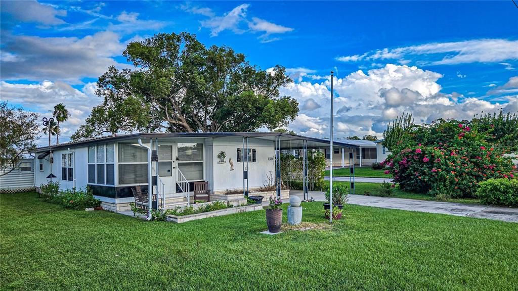 For Sale: $114,500 (2 beds, 2 baths, 960 Square Feet)