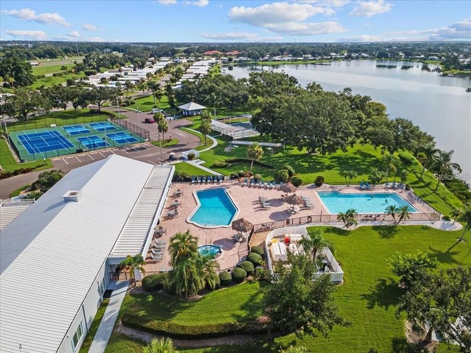 На продажу: $227,500 (2 спален, 2 ванн, 1431 Квадратных фут)