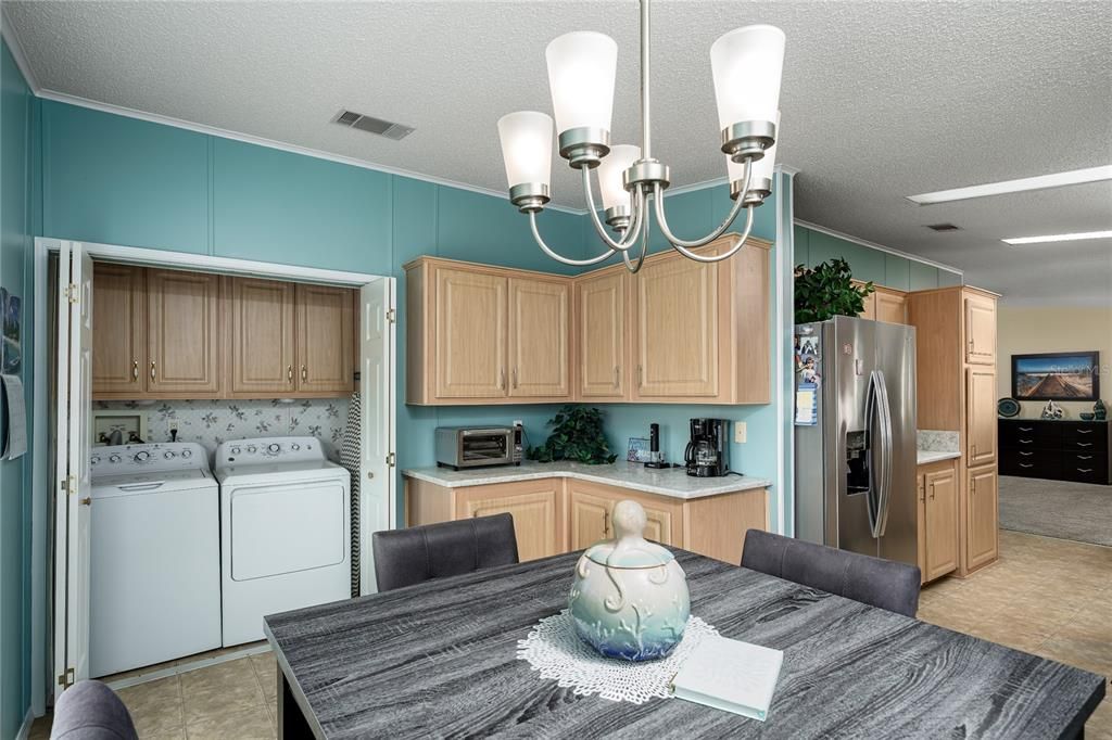 На продажу: $227,500 (2 спален, 2 ванн, 1431 Квадратных фут)