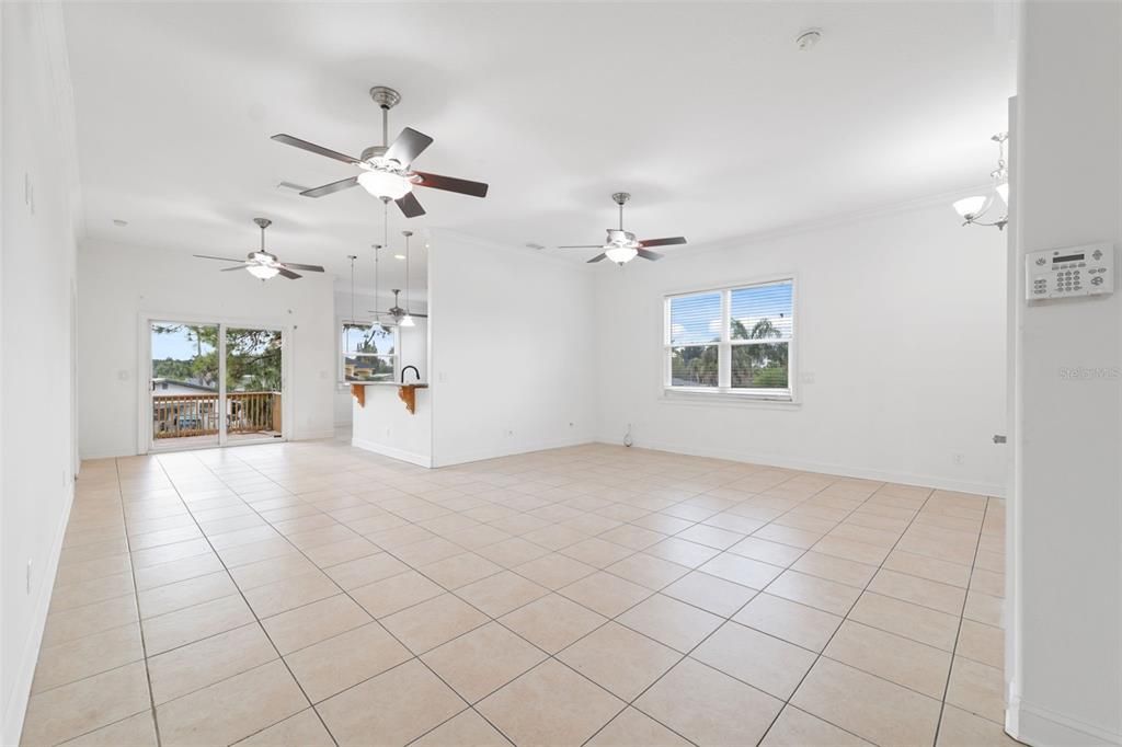 For Sale: $314,900 (3 beds, 2 baths, 1691 Square Feet)