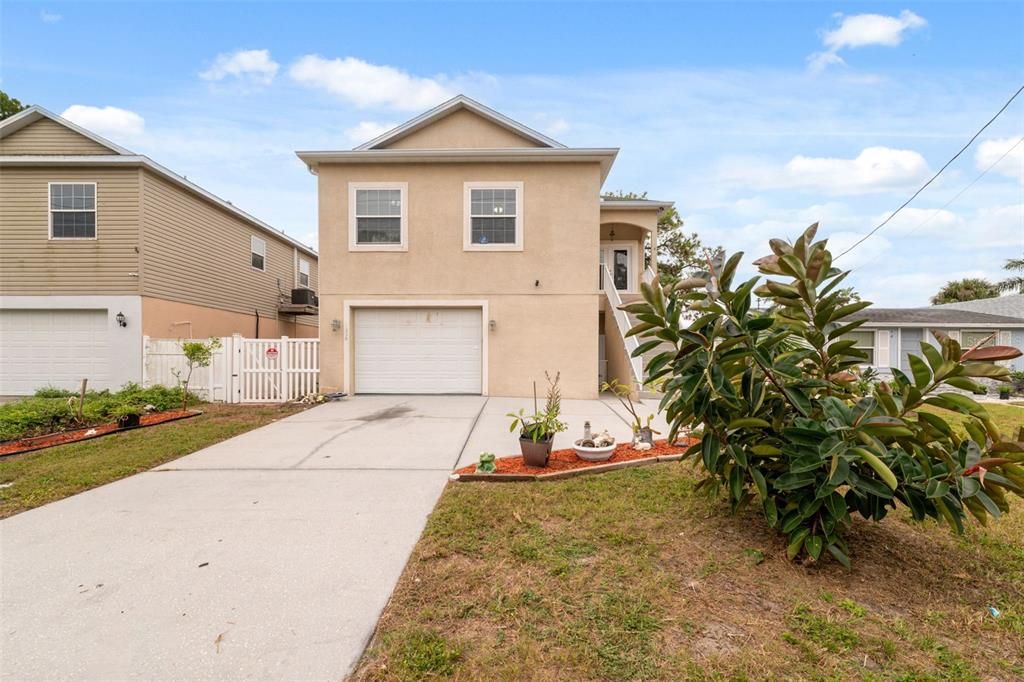 For Sale: $314,900 (3 beds, 2 baths, 1691 Square Feet)