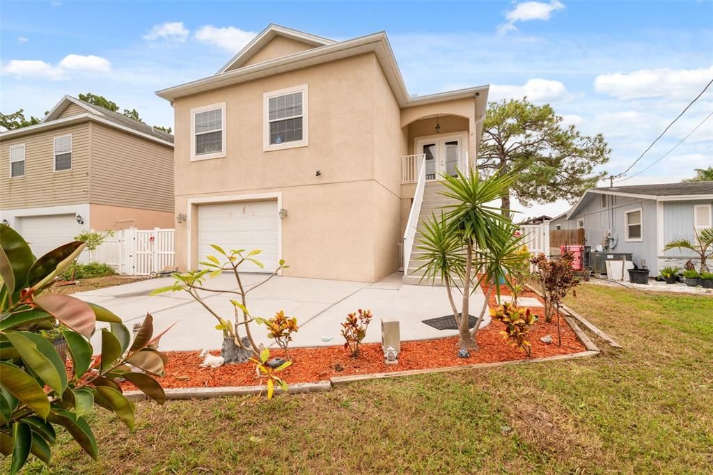 For Sale: $314,900 (3 beds, 2 baths, 1691 Square Feet)