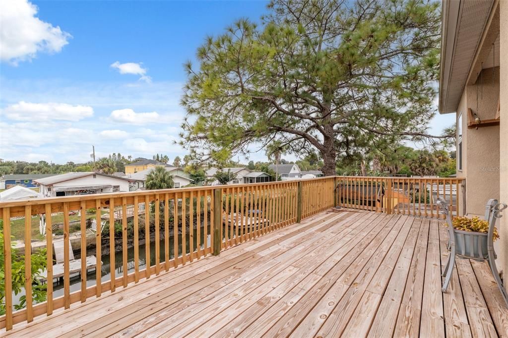 For Sale: $314,900 (3 beds, 2 baths, 1691 Square Feet)