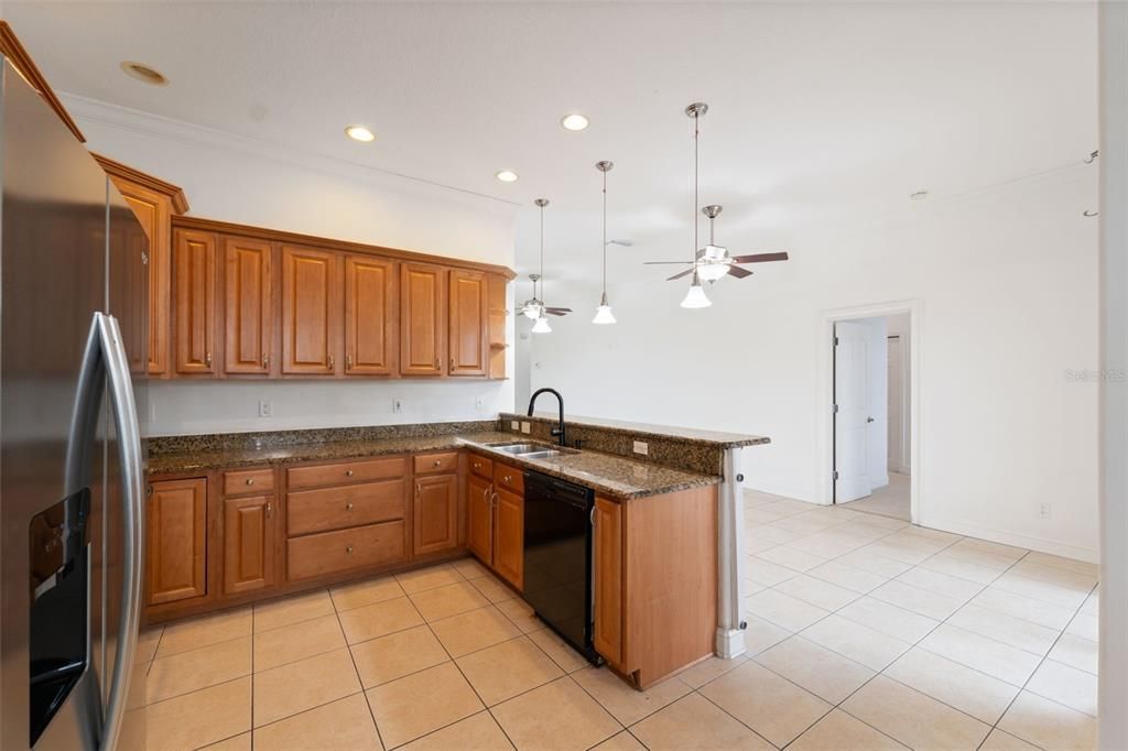 For Sale: $314,900 (3 beds, 2 baths, 1691 Square Feet)