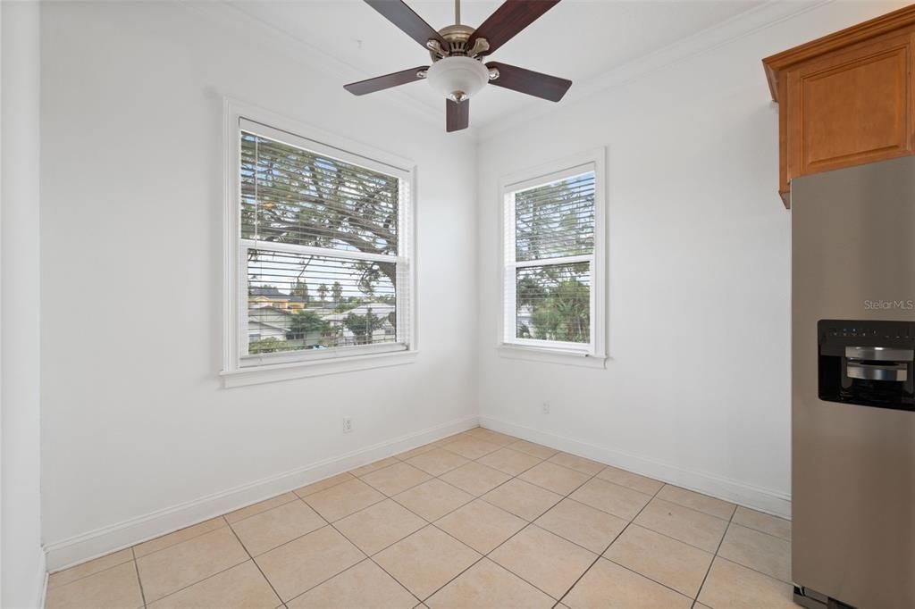 For Sale: $314,900 (3 beds, 2 baths, 1691 Square Feet)