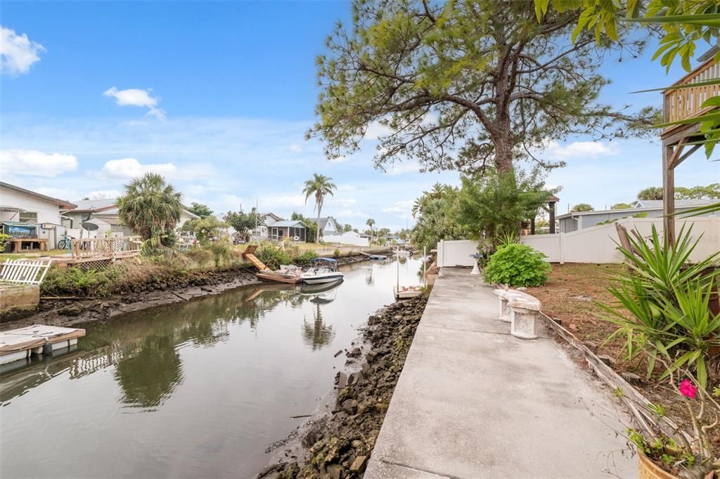 For Sale: $314,900 (3 beds, 2 baths, 1691 Square Feet)