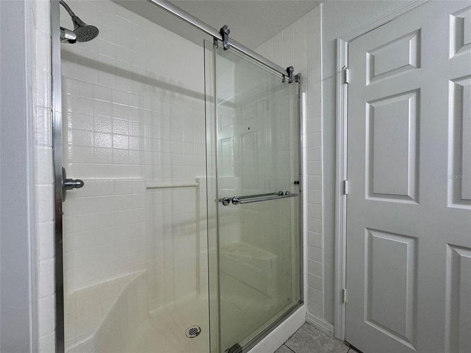 На продажу: $385,000 (4 спален, 2 ванн, 1718 Квадратных фут)