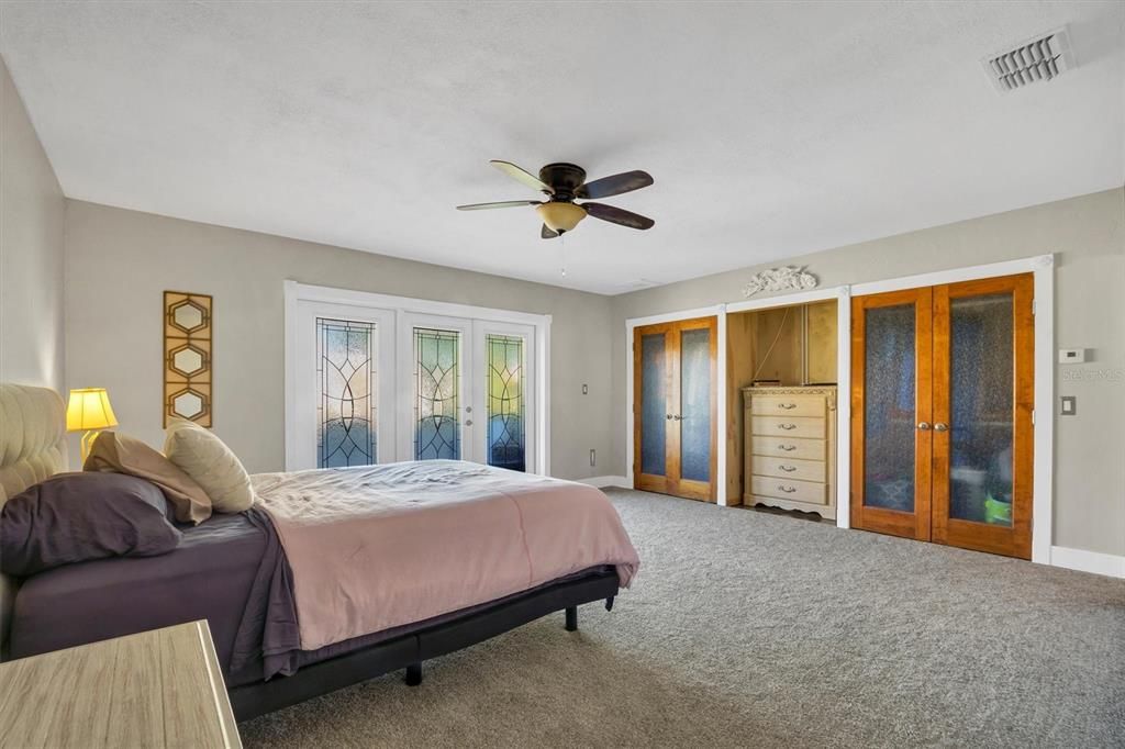 待售: $285,000 (2 贝兹, 2 浴室, 2045 平方英尺)