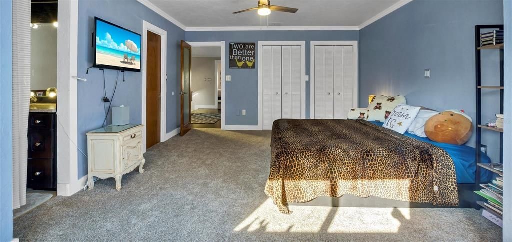 待售: $285,000 (2 贝兹, 2 浴室, 2045 平方英尺)