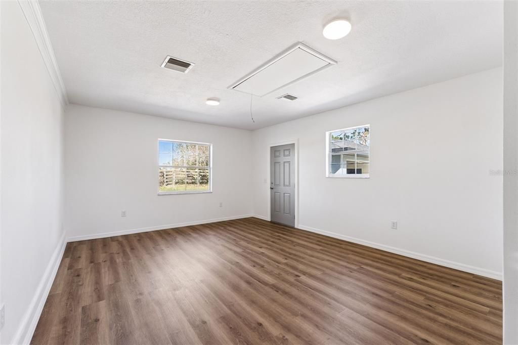 En Venta: $580,000 (4 camas, 3 baños, 2556 Pies cuadrados)