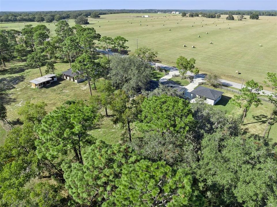 En Venta: $580,000 (4 camas, 3 baños, 2556 Pies cuadrados)