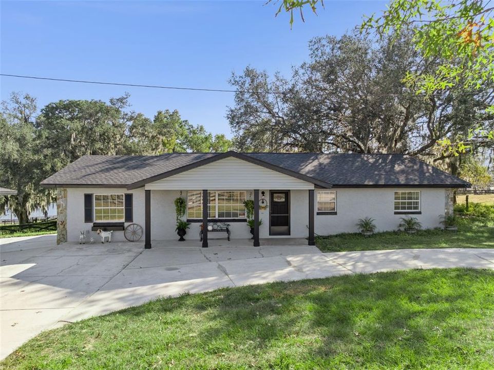 En Venta: $580,000 (4 camas, 3 baños, 2556 Pies cuadrados)