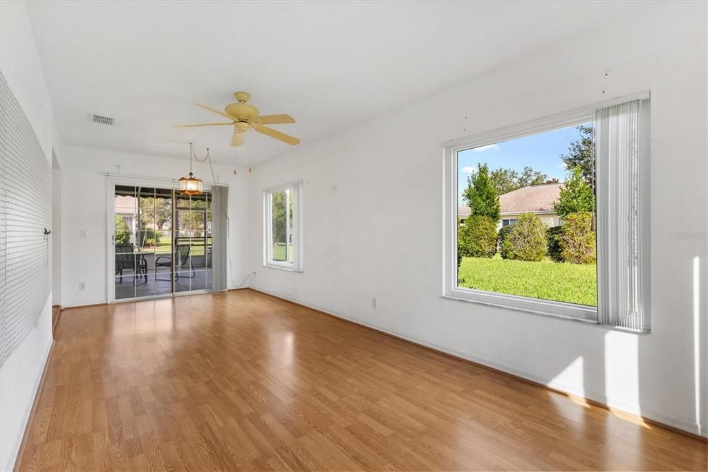 En Venta: $232,500 (2 camas, 2 baños, 1687 Pies cuadrados)