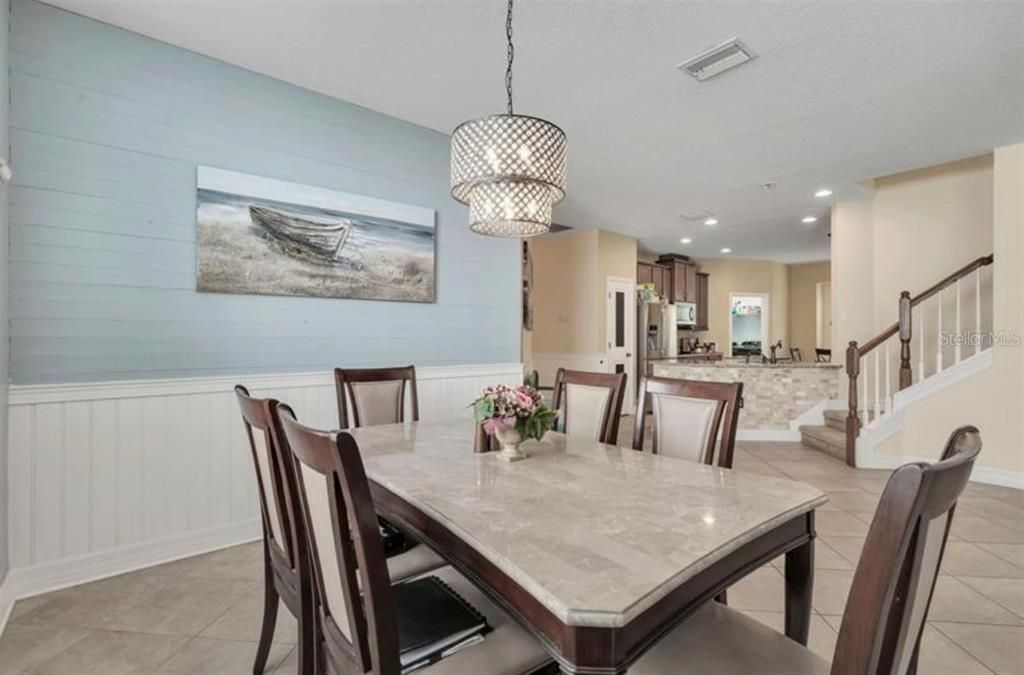 For Rent: $3,200 (4 beds, 3 baths, 2571 Square Feet)