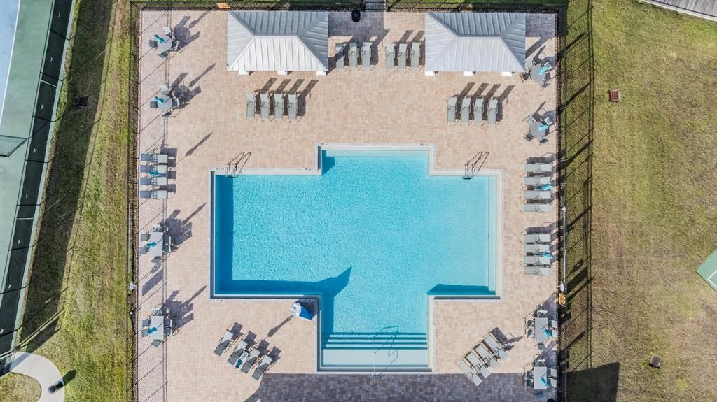 Activo con contrato: $538,000 (3 camas, 2 baños, 2115 Pies cuadrados)