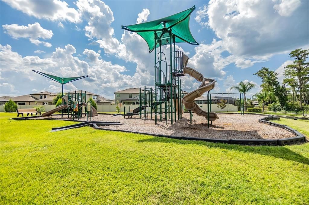 Activo con contrato: $538,000 (3 camas, 2 baños, 2115 Pies cuadrados)