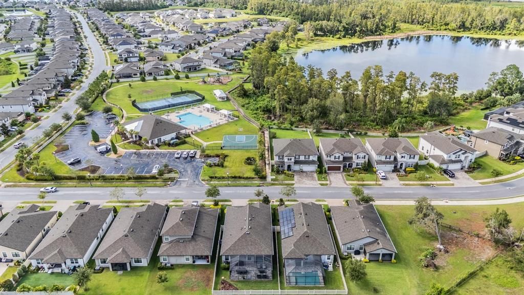 Activo con contrato: $538,000 (3 camas, 2 baños, 2115 Pies cuadrados)