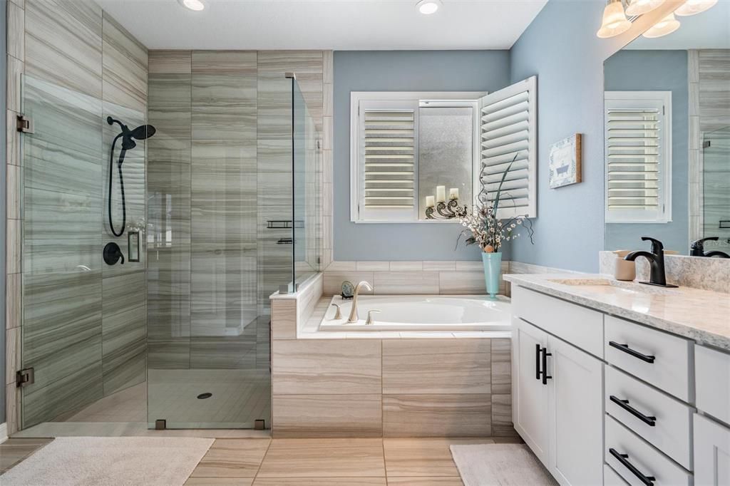 Activo con contrato: $538,000 (3 camas, 2 baños, 2115 Pies cuadrados)