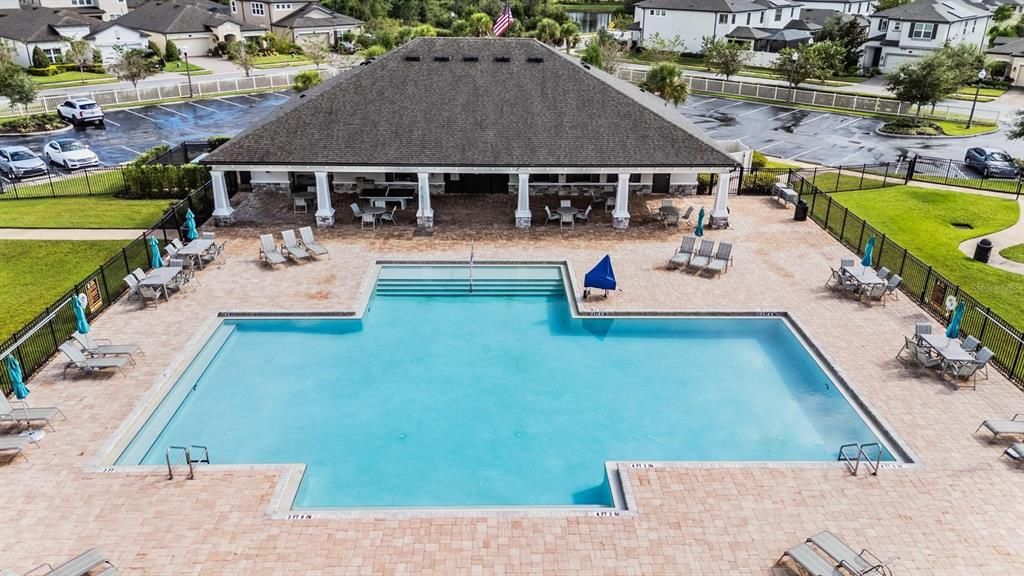 Activo con contrato: $538,000 (3 camas, 2 baños, 2115 Pies cuadrados)